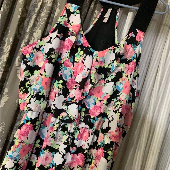 Dress - Picture 2 of 4